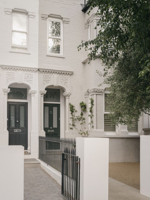 Komorebi Family Home / ConForm Komorebi Family Home / ConForm - Interior Photography, Door, Column, Stairs