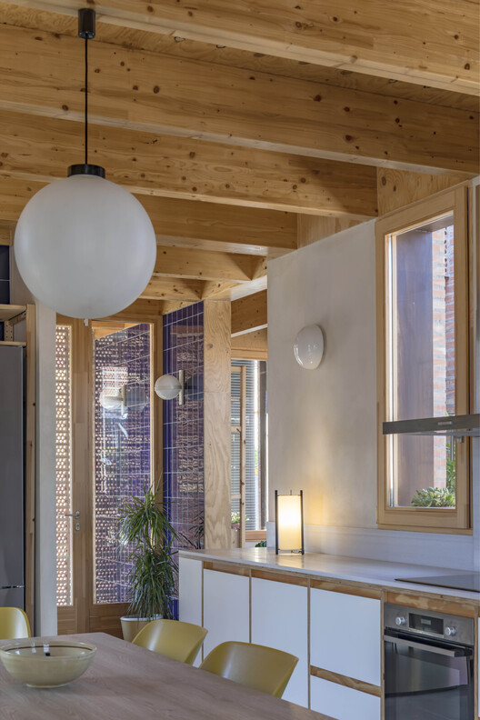 La Montse and Manel's House / OBO Estudi - Interior Photography, Wood, Lighting, Glass, Countertop