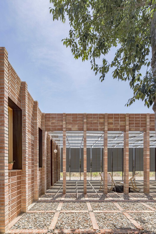 La Montse and Manel's House / OBO Estudi - Exterior Photography, Brick, Column