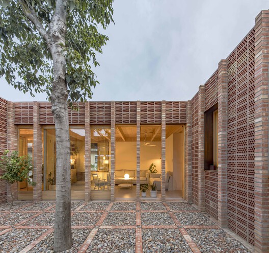 La Montse and Manel's House / OBO Estudi - Image 13 of 22