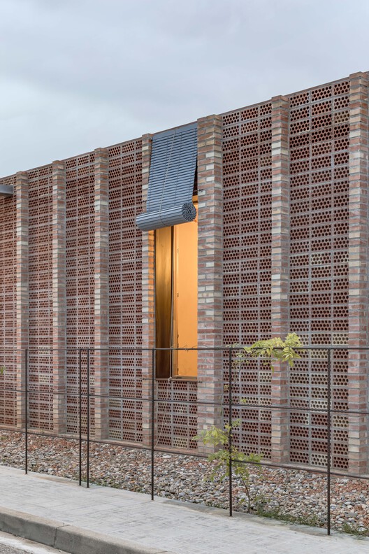 La Montse and Manel's House / OBO Estudi - Exterior Photography, Brick
