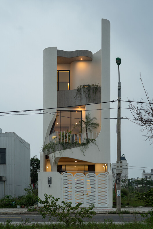 HOIKIENG19 House / Hinzstudio - Exterior Photography, Balcony