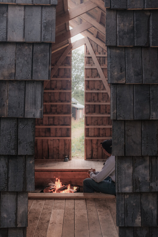 Fireplace Shelter - Gløde / MA/CO - Matières Communes - Exterior Photography, Wood