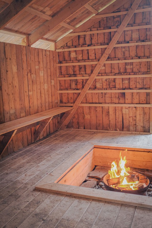 Fireplace Shelter - Gløde / MA/CO - Matières Communes - Image 10 of 23
