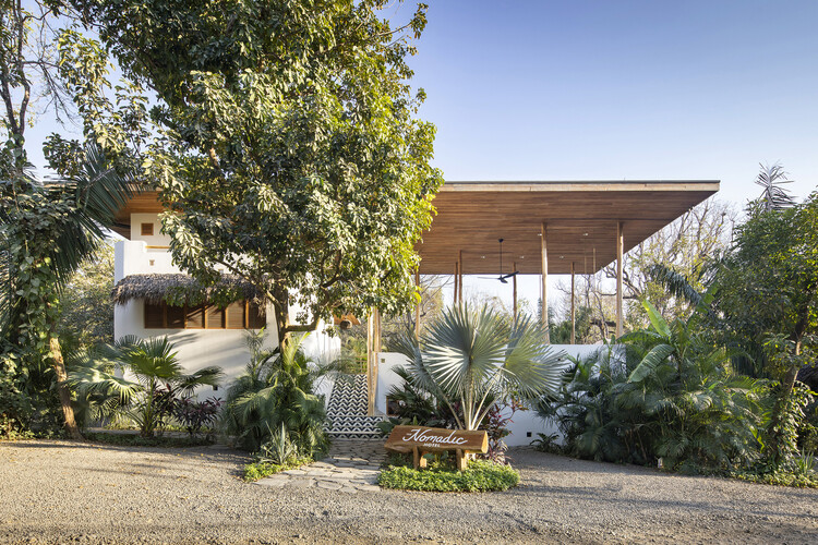 Hoteles tropicales en Costa Rica: 6 proyectos que exploran la arquitectura climáticamente responsable en Centroamérica - Imagen 1 de 9