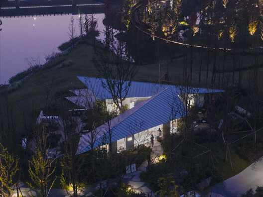 Chongqing Luxerivers Café / Wide Horizon + Epiphany Architects - Image 10 of 36