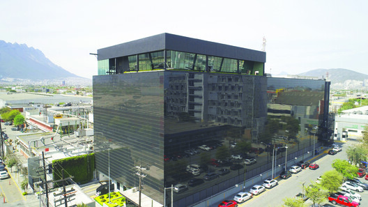 What is hidden behind ventilated facade panel installations? What is hidden behind ventilated facade panel installations? - Image 11 of 18