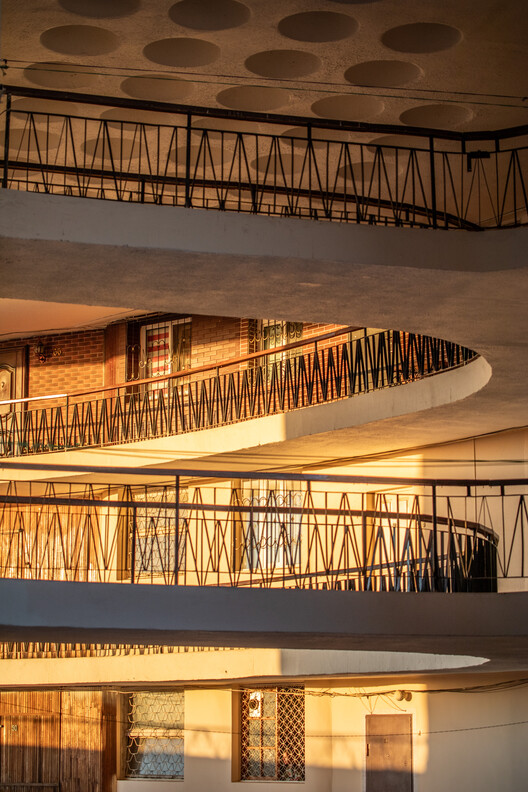 Tashkent Architecture City Guide: Ten Buildings of Soviet Hybrid Modernism - Image 16 of 17