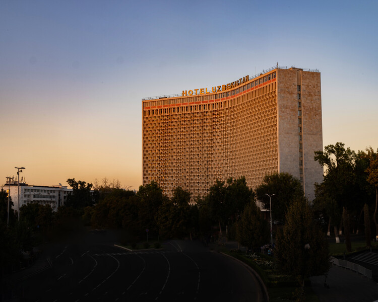 Tashkent Architecture City Guide: Ten Buildings of Soviet Hybrid Modernism - Image 5 of 17