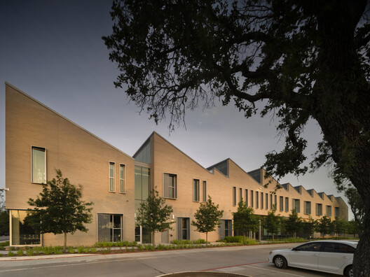 Greenhill School - Rosa O. Valdes STEM and Innovation Center / Bohlin Cywinski Jackson Greenhill School - Rosa O. Valdes STEM and Innovation Center / Bohlin Cywinski Jackson - Exterior Photography