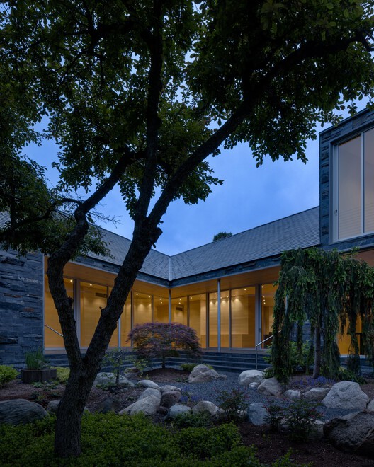 Lakeside Residence / Disbrow Iannuzzi - Exterior Photography, Garden