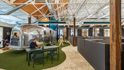 Brown and Crouppen King’s Hill Headquarters / HOK