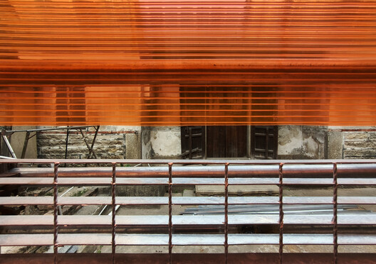 Orange Fence / TAG - Image 4 of 21