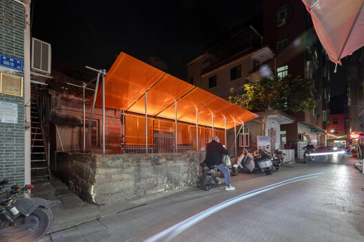 Orange Fence / TAG - Interior Photography