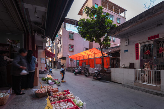 Orange Fence / TAG - Exterior Photography