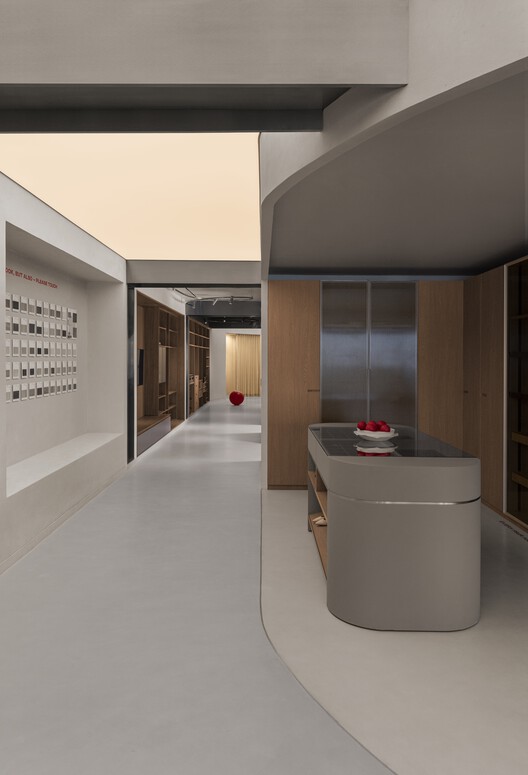 The Loop Experiential Retail Space  / Studio Dot  - Image 13 of 20