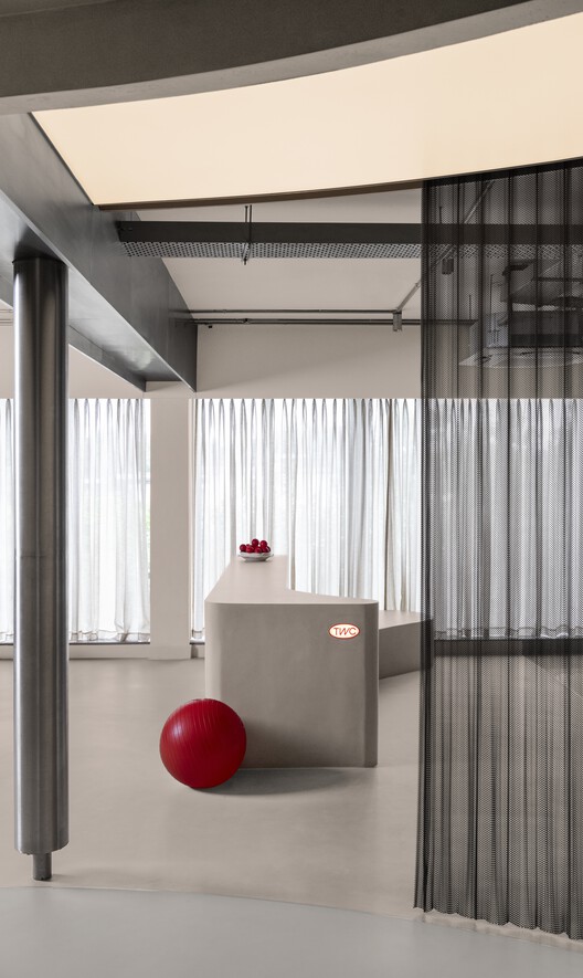 The Loop Experiential Retail Space  / Studio Dot  - Interior Photography, Glass