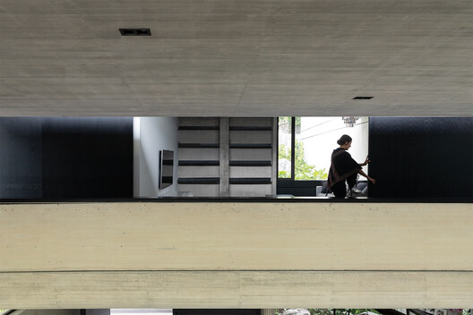 Casa na Floresta /  Gabriel Rivera Arquitectos - Concreto