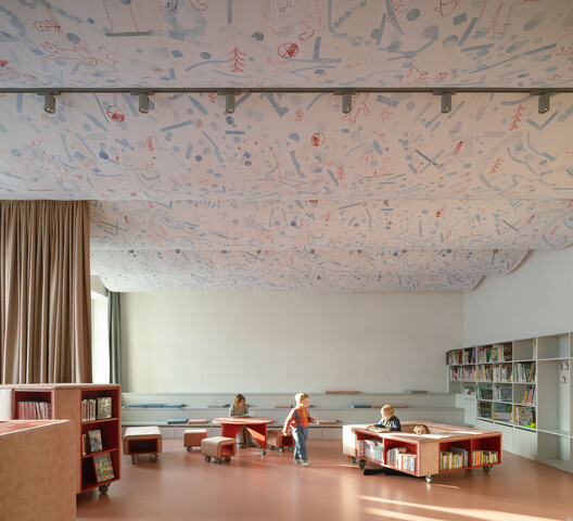 Library in Červený Kostelec / Papundekl Architects - Interior Photography, Chair