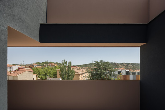 Edificio Magno En Teruel. España / Javier Prieto Arquitectos - Imagen 9 de 31