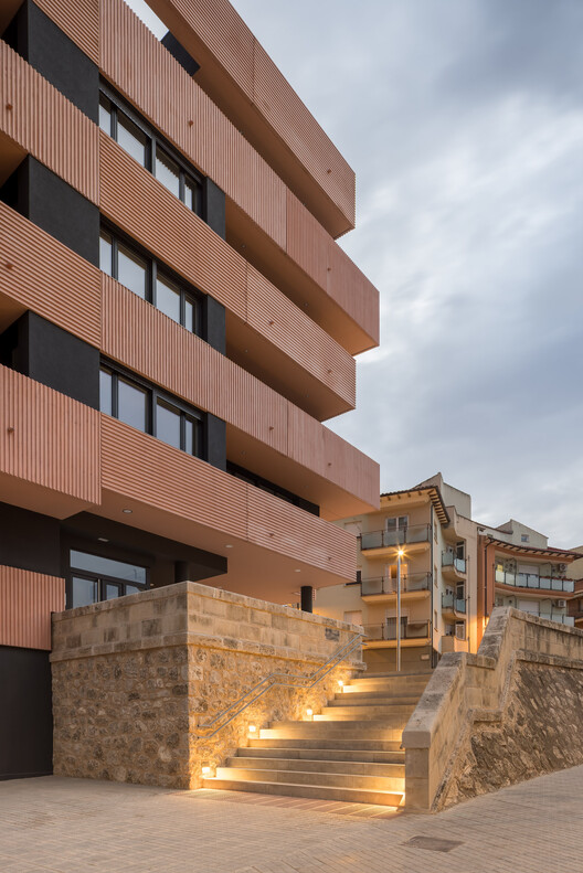 Edificio Magno En Teruel. España / Javier Prieto Arquitectos - Fotografía interior, Escaleras