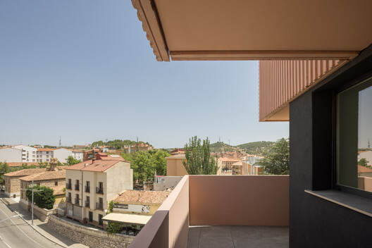 Edificio Magno En Teruel. España / Javier Prieto Arquitectos - Imagen 3 de 31