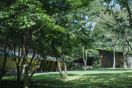 Three Roofs Timber Hall  / OOTT - Image 26 of 28