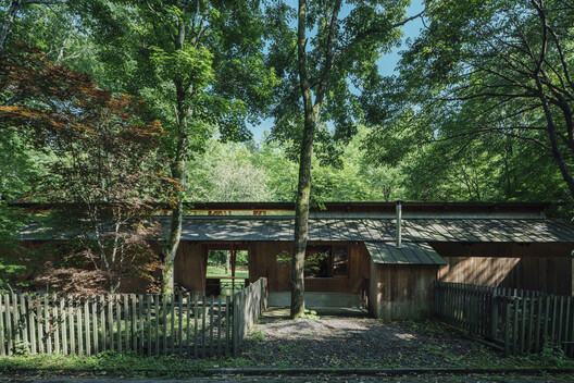 Three Roofs Timber Hall  / OOTT - Image 22 of 28