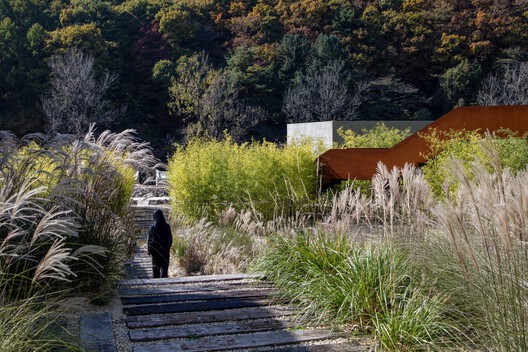 Mugok / 100A associates - Image 9 of 29