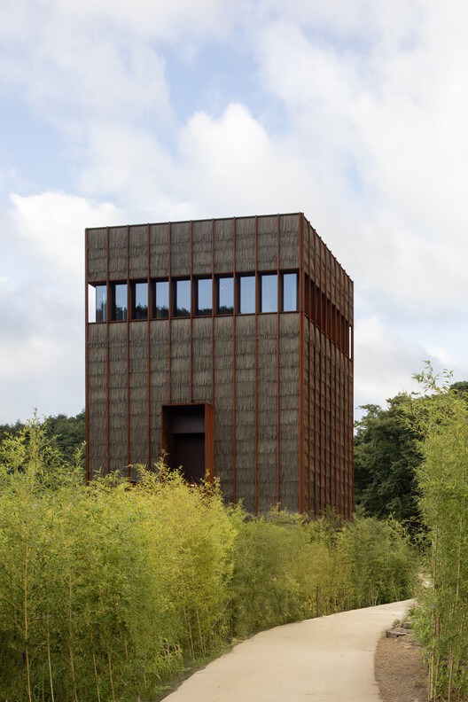 Mugok / 100A associates - Exterior Photography