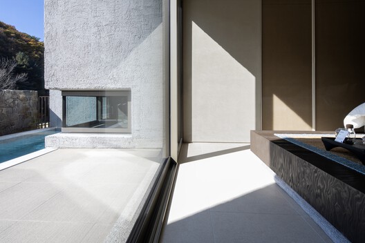 Mugok / 100A associates - Interior Photography, Concrete