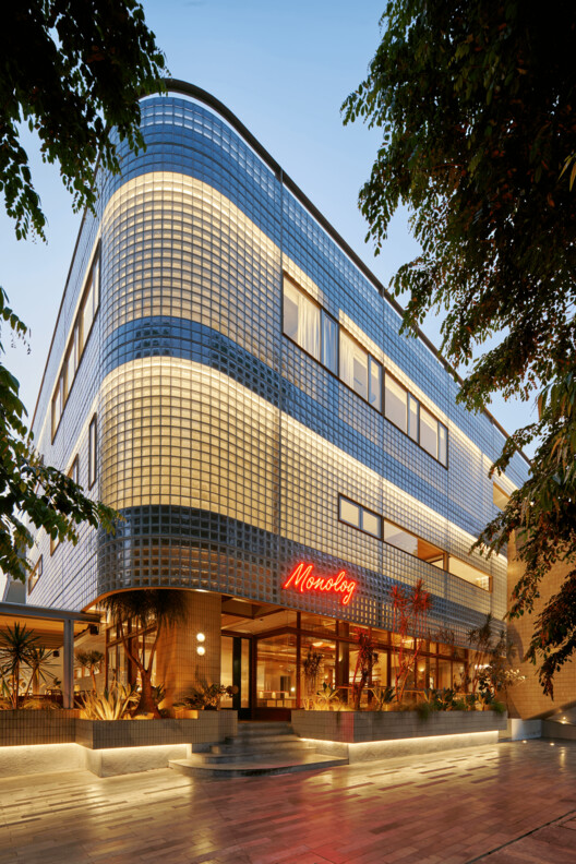 Gunawarman 35 / WOFF - Image 13 of 27