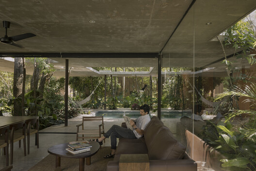 A Forest in the House / Equipo de Arquitectura - Interior Photography
