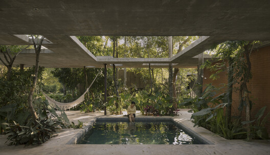 A Forest in the House / Equipo de Arquitectura - Image 1 of 23