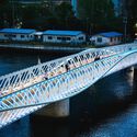 Reimei Kobashi Pedestrian Bridge / Hoshino Architects - Exterior Photography, Pedestrian Bridge, Cityscape