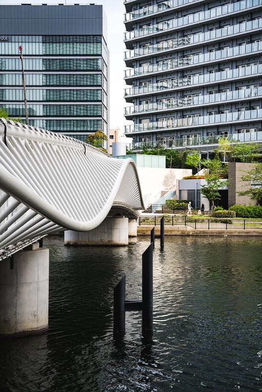 Reimei Kobashi Pedestrian Bridge / Hoshino Architects - Exterior Photography