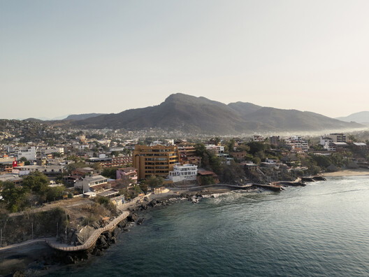 Carpinteros Residential Building / Zozaya Arquitectos - Exterior Photography, Coast