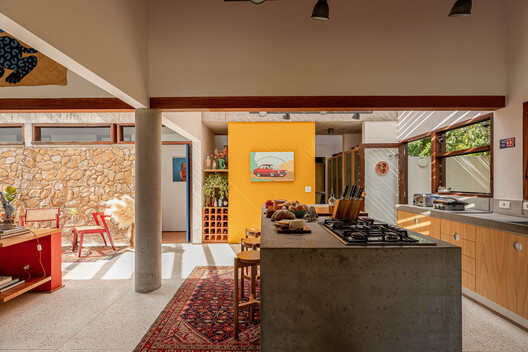 São Roque House / Gema Arquitetura São Roque House / Gema Arquitetura - Interior Photography, Kitchen, Wood, Lighting, Countertop, Chair