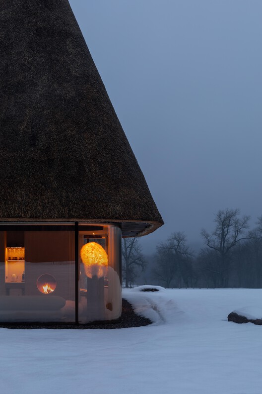 Under the Reed Roof Guesthouses / YOD Group - Exterior Photography