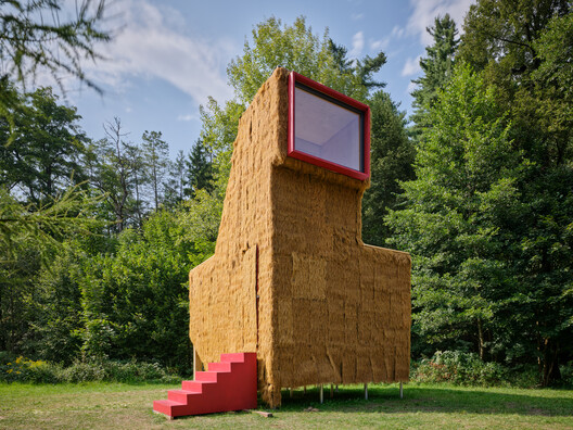 Cabin Fever 2025 Installations / Hello Wood - Exterior Photography