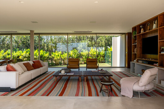 Swing House / lb+mr - Interior Photography, Living Room, Wood, Sofa, Table, Chair