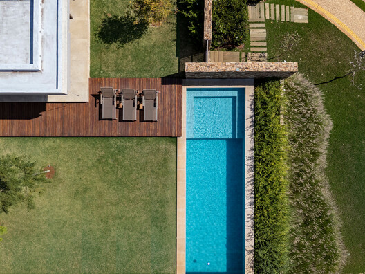 Swing House / lb+mr - Exterior Photography, Garden, Courtyard