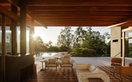 Itupeva House / UNA MUNIZVIEGAS Itupeva House / UNA MUNIZVIEGAS - Interior Photography, Wood, Chair
