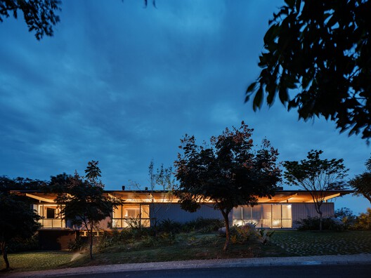 Itupeva House / UNA MUNIZVIEGAS Itupeva House / UNA MUNIZVIEGAS - Image 15 of 26