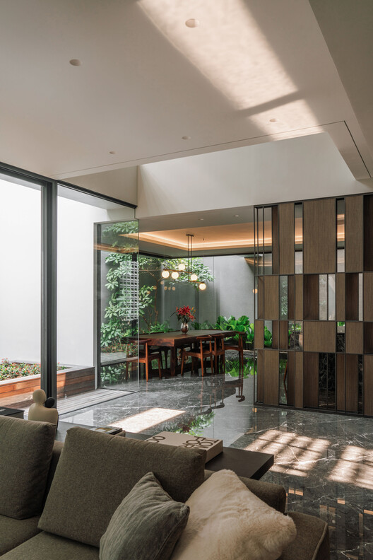 JT Residence / Wahana Architects - Image 9 of 23