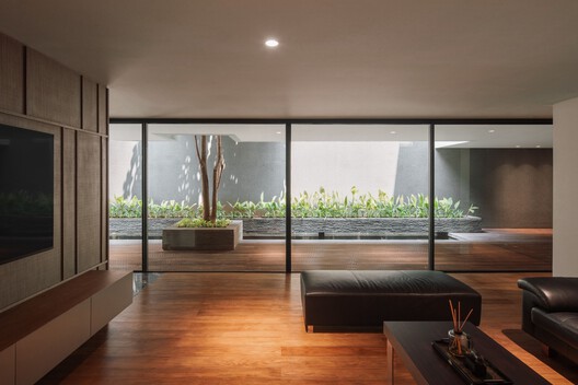 JT Residence / Wahana Architects - Image 12 of 23
