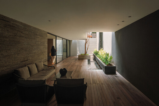 JT Residence / Wahana Architects - Image 11 of 23