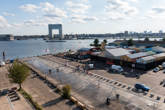 Instalação PIVOT / Vão + Héctor Zamora - Fotografia de Exterior