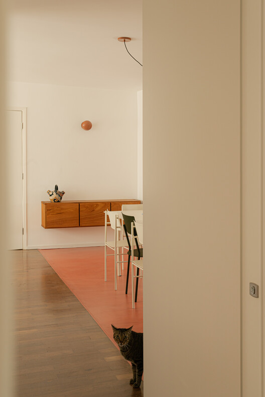 Apartamento Morgado de Mateus / Guido Otero Arquitetura + Gabriel César Arquitetura Apartamento Morgado de Mateus / Guido Otero Arquitetura + Gabriel César Arquitetura - Fotografía interior, Madera, Puerta