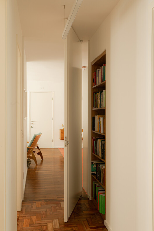 Apartamento Morgado de Mateus / Guido Otero Arquitetura + Gabriel César Arquitetura Apartamento Morgado de Mateus / Guido Otero Arquitetura + Gabriel César Arquitetura - Imagen 21 de 24